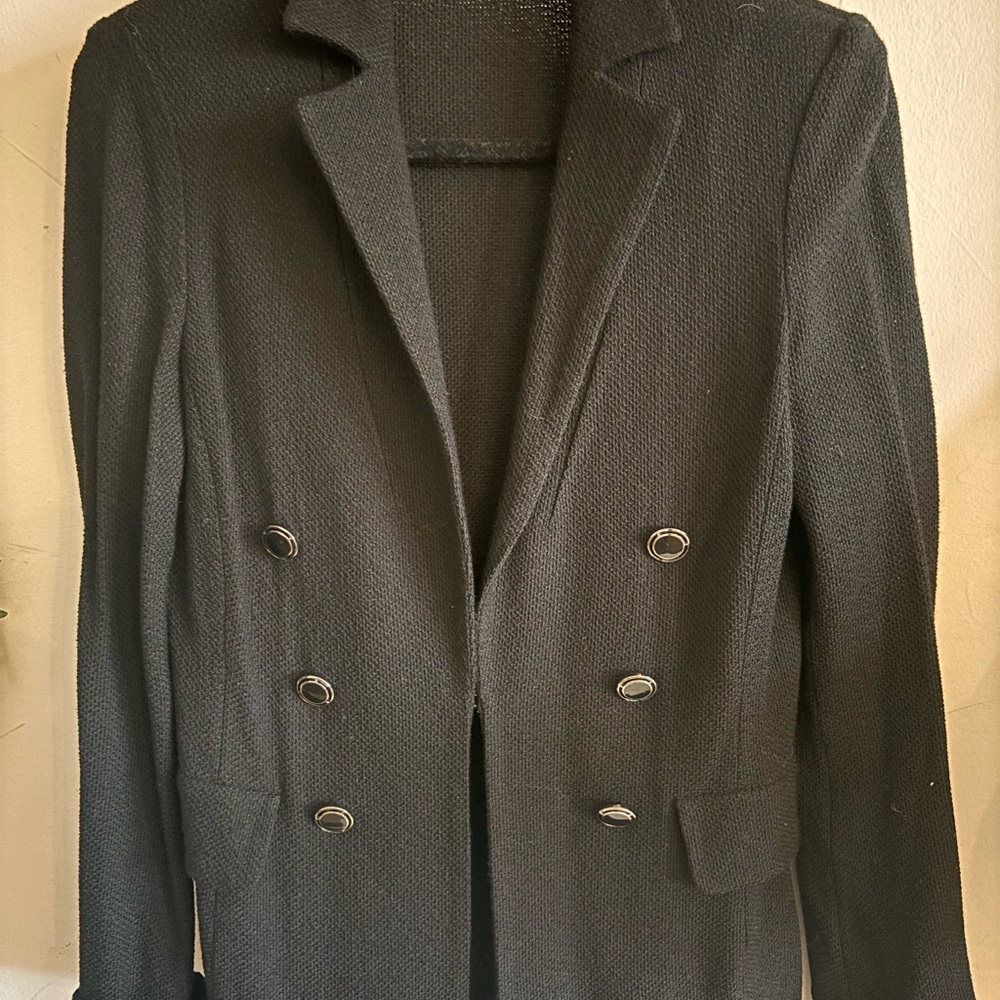 Chic Black Double-Breasted Blazer